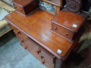 Victorian cedar Duchess dressing chest - 3