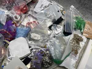 Group of jewellery - 5