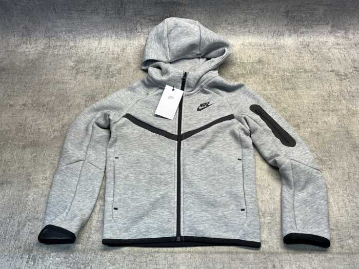 Nike Tech Fleece kids jacket size S