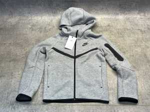 Nike Tech Fleece kids jacket size S