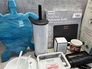 Group of homewares - 2