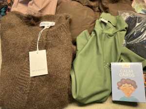 Group of teen girls clothing & accessories - 3