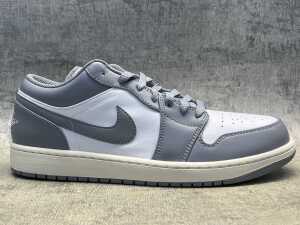 Nike Air Jordan 1 Low size US 12 Men's - 2