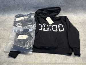 Vouseti Us Against Time hoodie & two t-shirts size XS