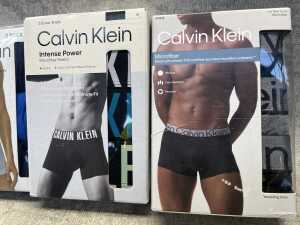 Three packs of Calvin Klein Men's briefs size M - 3