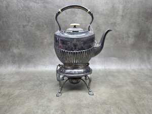 Antique spirit kettle with gadrooned and incised floral design - 2