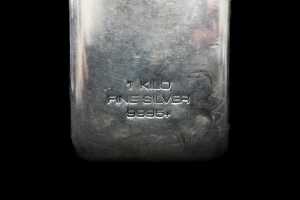 A silver ingot, 1kg - 3