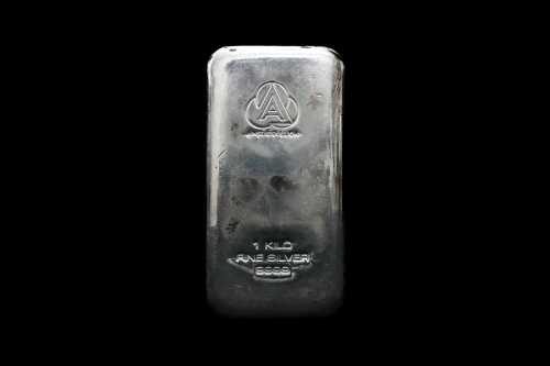 A silver ingot, 1kg