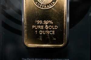 A gold ingot, 1oz - 3