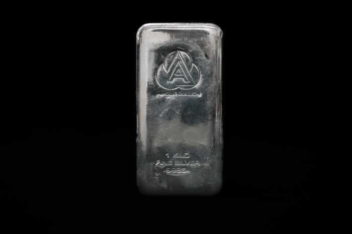 A silver ingot, 1kg