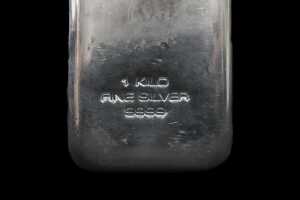 A silver ingot, 1kg - 3