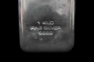 A silver ingot, 1kg - 3