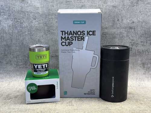 Group of takeaway cups
