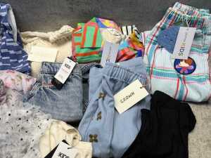 Group of girls clothing size 2-4 - 3