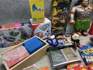 Group of toys - 3