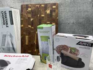 Group of homewares - 2