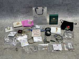 Group of jewellery