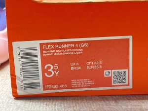 Nike Flex Runner 4 (GS) size US 3.5 Youth - 5