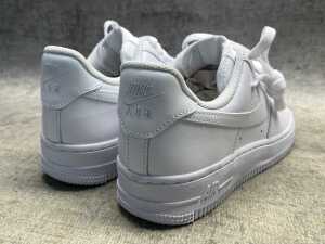Nike WMNS Air Force 1 '07 size US 6.5 Women's - 4