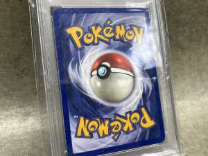 Pok&eacute;mon 1999 Charizard Holo collector card - 4