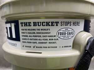 Yeti Loadout 5 gallon bucket - 4