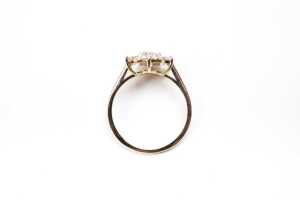 A diamond ring in 14 carat yellow gold - 4