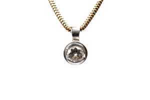 A diamond pendant and necklace in 18 carat yellow and white gold - 2