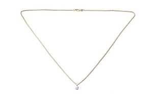 A diamond pendant and necklace in 18 carat yellow and white gold - 3