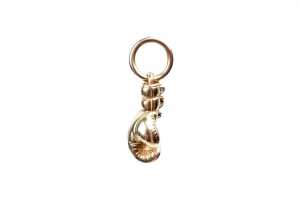 A solid boxing glove pendant in 9 carat yellow gold - 2