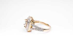 A diamond ring in 14 carat yellow gold - 3
