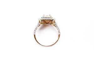 A diamond ring in 14 carat yellow gold - 4