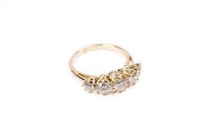 A diamond ring in 14 carat yellow gold - 2