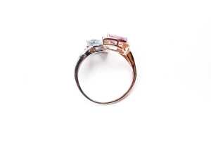 An aquamarine, pink sapphire and diamond ring in 14ct carat white and rose gold - 4