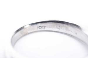 A Tahitian pearl and diamond ring in 18 carat white gold - 4