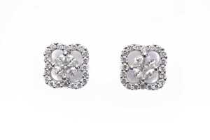 A pair of diamond earrings in 18 carat white gold