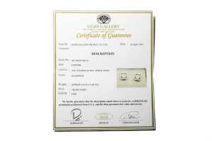 A pair of diamond earrings in 18 carat white gold - 5