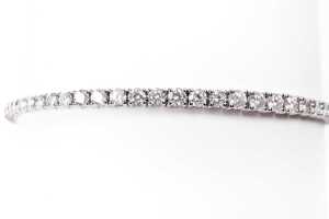A diamond bolo bracelet in 14 carat white gold - 2