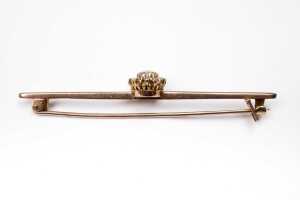 An antique opal and diamond brooch in 15 carat yellow gold - 3