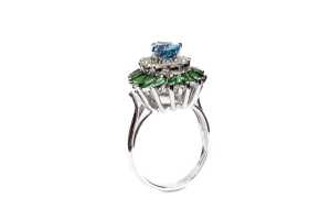 A aquamarine, tsavorite garnet and diamond ring in 14 carat white gold - 2