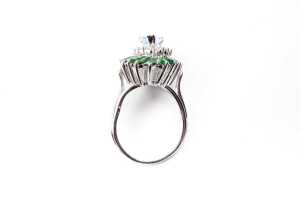 A aquamarine, tsavorite garnet and diamond ring in 14 carat white gold - 4