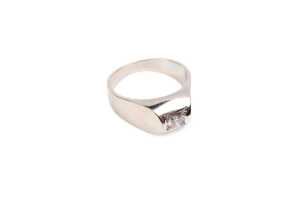 A diamond ring in 18 carat white gold - 2