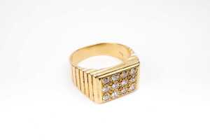 A diamond men's ring in 18 carat yellow gold - 2