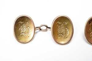 A pair of antique oval cufflinks in 14 carat yellow gold - 2