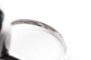 An Andamooka opal and diamond ring in 14 carat white gold - 4