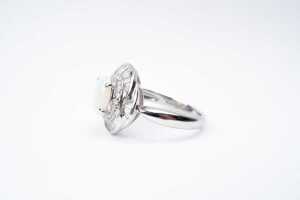 An opal and diamond ring in platinum - 3