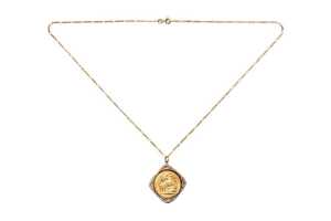 A 22 carat 1916 full sovereign with 9 carat frame and necklace - 4