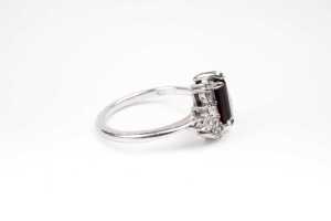 A smoky quartz and diamond ring in 18 carat white gold - 3