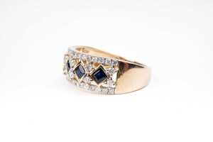 A sapphire and diamond ring in 14 carat yellow gold - 3