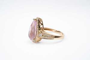 A morganite and diamond ring in 14 carat yellow gold - 3
