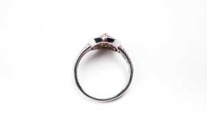 A pink and white diamond ring in 14 carat white and rose gold - 4